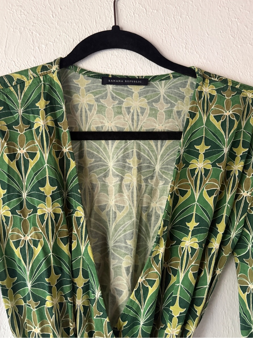 Banana Republic Green Printed Wrap Dress with Leaf Motif - Picture 3 of 3